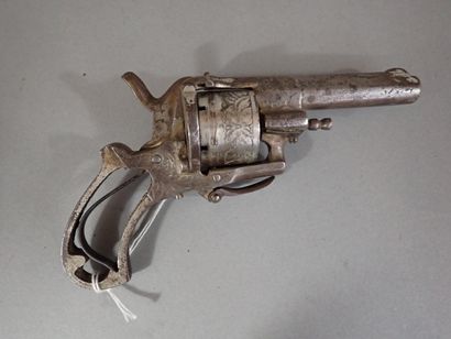 Petit revolver à broche type Lefaucheux....