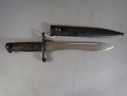 Baïonnette espagnole modèle 1941. Poignée...