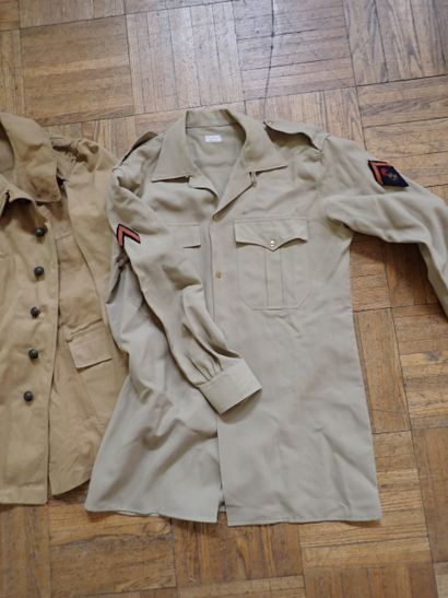 Lot d'uniforme français : veste de treillis...