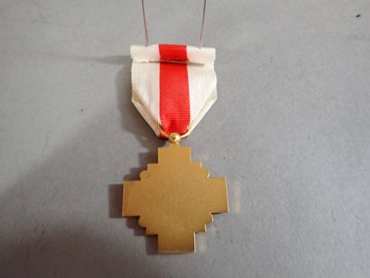 Médaille de la Croix Rouge (3e degré) en...