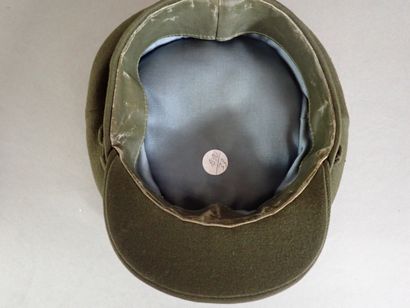 Casquette soviétique entièrement en drap...