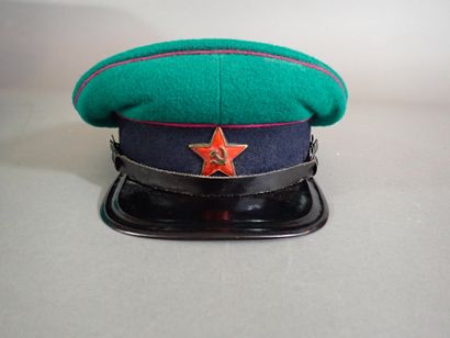 Casquette soviétique modèle 35 de garde-frontière....