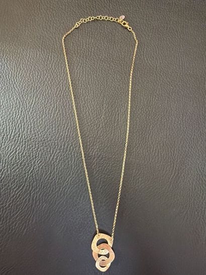 Chaîne et pendentif en argent 925‰. Long....