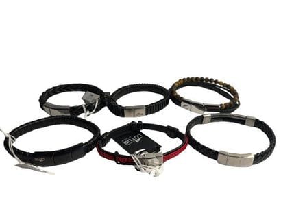 LOTUS - Lot de 6 bracelets en cuir. État...