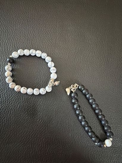 Duo de bracelets dits «bracelets d’amoureux»,...