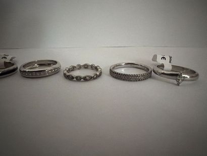 Lot de 8 bagues en argent 925‰, serties de...