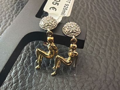 JOURDAN - Deux paires de boucles d’oreilles...