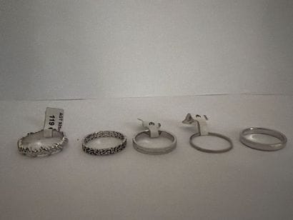 Lot de 5 bagues en argent 925‰, décor divers,...