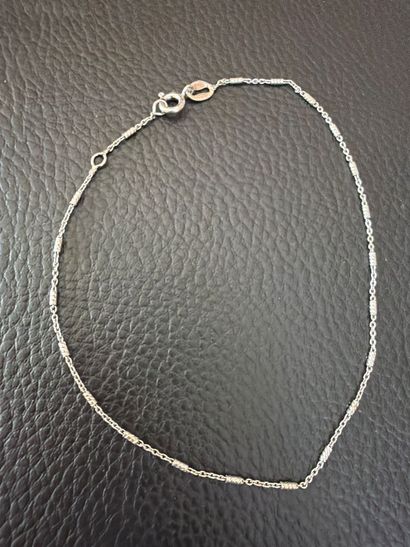 Lot de bijoux en argent 925‰ comprenant une...