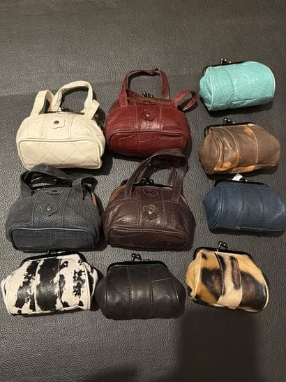 Lot de 10 porte-monnaies en cuir synthétique,...