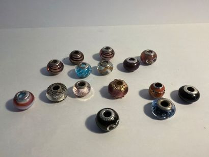 Lot de 15 perles de bracelet en verre et...