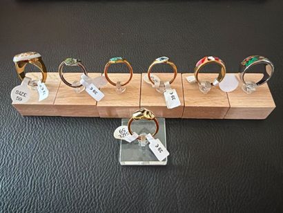 STELLA MIA - Lot de 7 bagues en acier et...