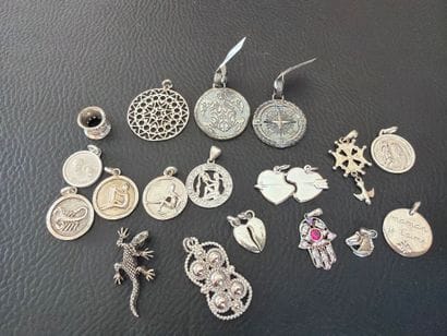 Lot de pendentif en argent 925‰, religieux,...