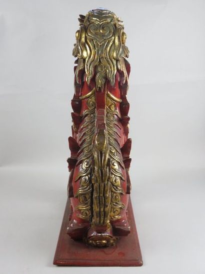 VIETNAM Qilin en laque - XXe siècle Haut....