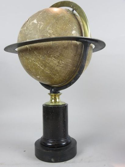 Globe terrestre. Table d'horizon, cercle...