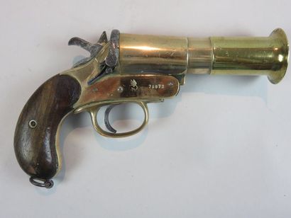 Pistolet lance fusée. WEBLEY AND SCOTT. 1ère...