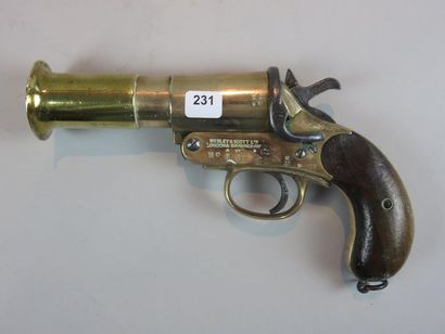 Pistolet lance fusée. WEBLEY AND SCOTT. 1ère...