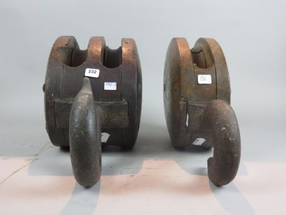 Ensemble de deux poulies à œil et à deux...