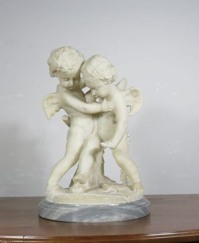 D’après FALCONET Groupe en albâtre sculpté...