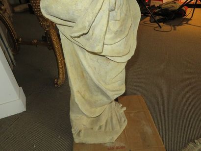 Vierge à l’Enfant en pierre, vêtue d’une...
