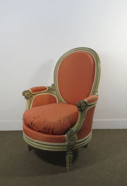 Bergère en bois laqué crème rechampi vert...