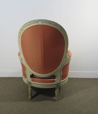 Bergère en bois laqué crème rechampi vert...