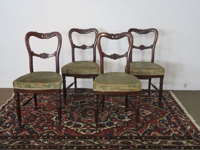 Suite de quatre chaises en acajou et placage...