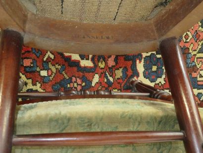 Suite de quatre chaises en acajou et placage...