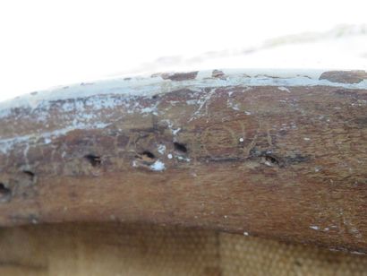 Bergère en bois laqué crème, dossier arrondi,...