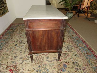 Commode en acajou moucheté, acajou et placage...