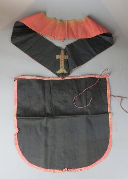 Tablier et cordon de chevalier Rose-Croix...