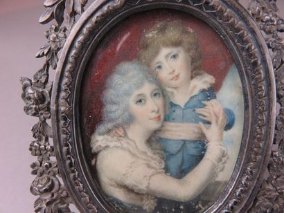 Femme et enfant Miniature ovale (usures et...