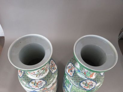 CHINE - XIXe siècle Paire d’importantes potiches...