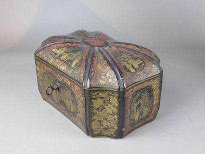 CHINE, Canton - Vers 1900 Boite à thé en...