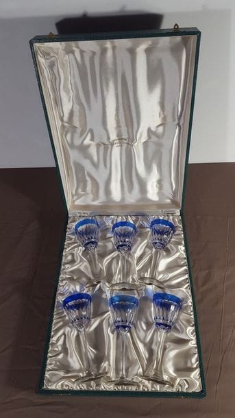 CRISTALLERIE DE LORRAINE Suite de six verres...
