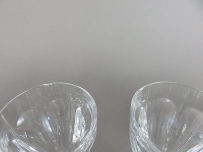 BACCARAT France Service de verres à pied...
