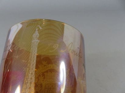 SAINT-LOUIS Verre ambré en cristal gravé...