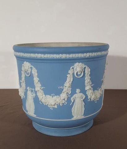 WEDGWOOD, England Cache-pot en céramique...