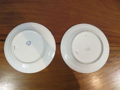 BAYEUX, Veuve Langlois Paires d’assiettes...