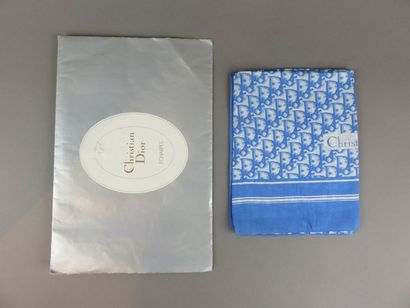 CHRISTIAN DIOR Square with its envelope