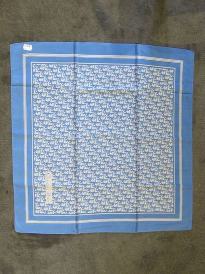 CHRISTIAN DIOR Square with its envelope