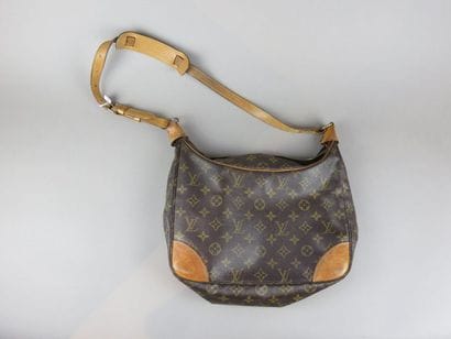 VUITTON Shoulder bag in monogrammed canvas...