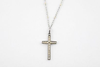 Platinum chain punctuated with probably fine...