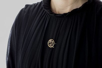 Broche ancienne en or jaune et vert, de forme...