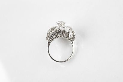 Ring in 750-thousandths white gold, tourbillon...