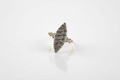 Marquise shaped ring, in yellow and white...