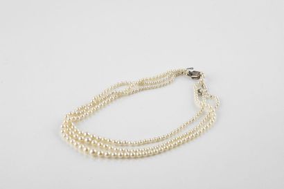 Necklace with three rows of falling cultured...