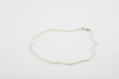 Necklace made of probable fine pearls. Ratchet...