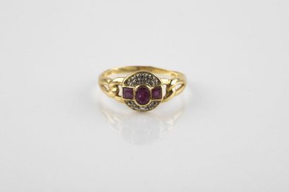 Yellow and chiselled white gold ring, set...