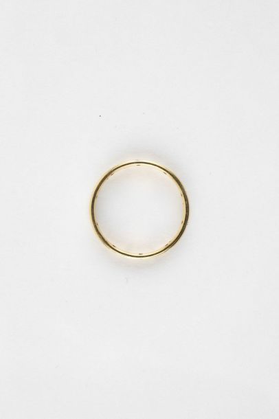 Double yellow gold ring set with twenty diamonds...
